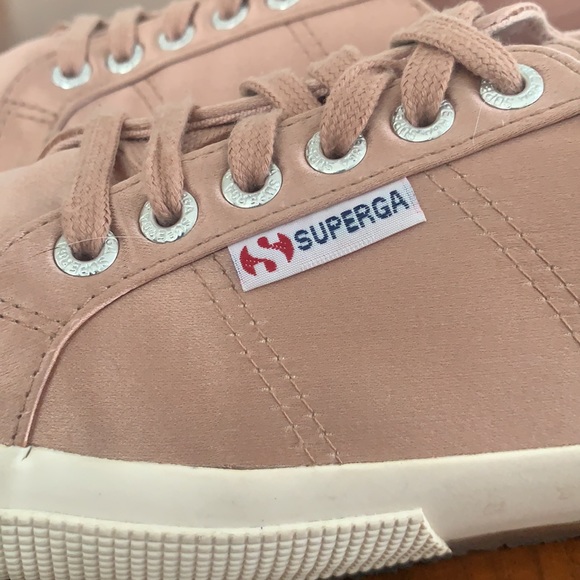 Superga Women's 2750 Satin blush rose Fashion Sneaker, size 8 - Picture 8 of 10